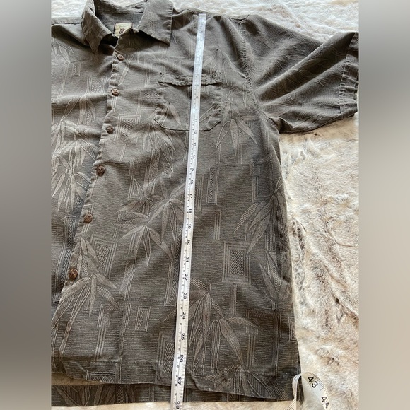 Jamaica Jaxx Authentic Island Style Men’s Hawaiian gray button down shirt - Picture 8 of 9